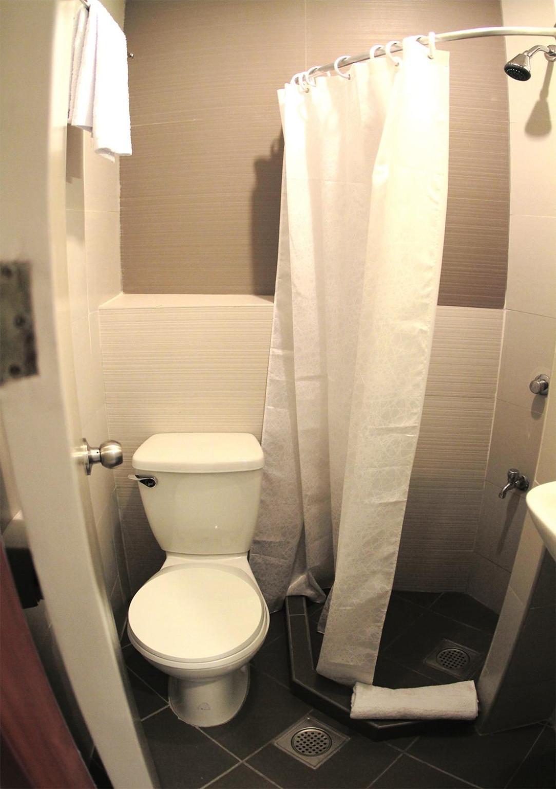 The Center Suites Cebu Room photo