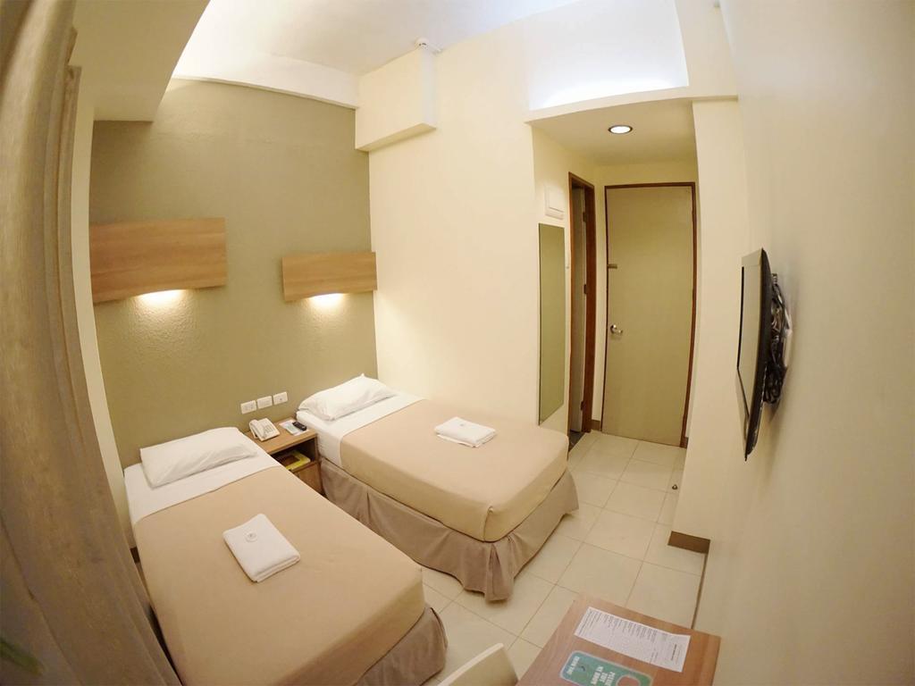 The Center Suites Cebu Exterior photo