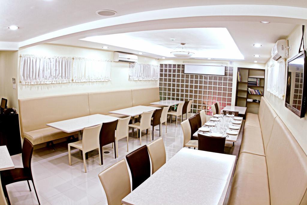 The Center Suites Cebu Exterior photo