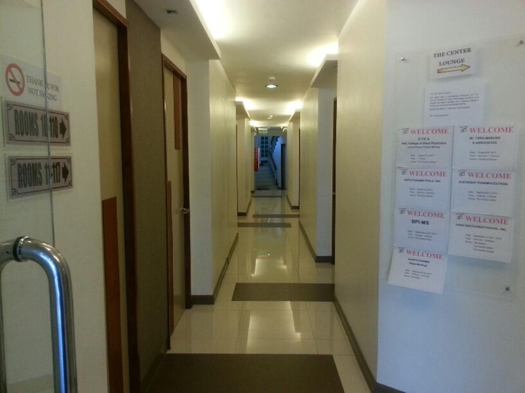 The Center Suites Cebu Exterior photo